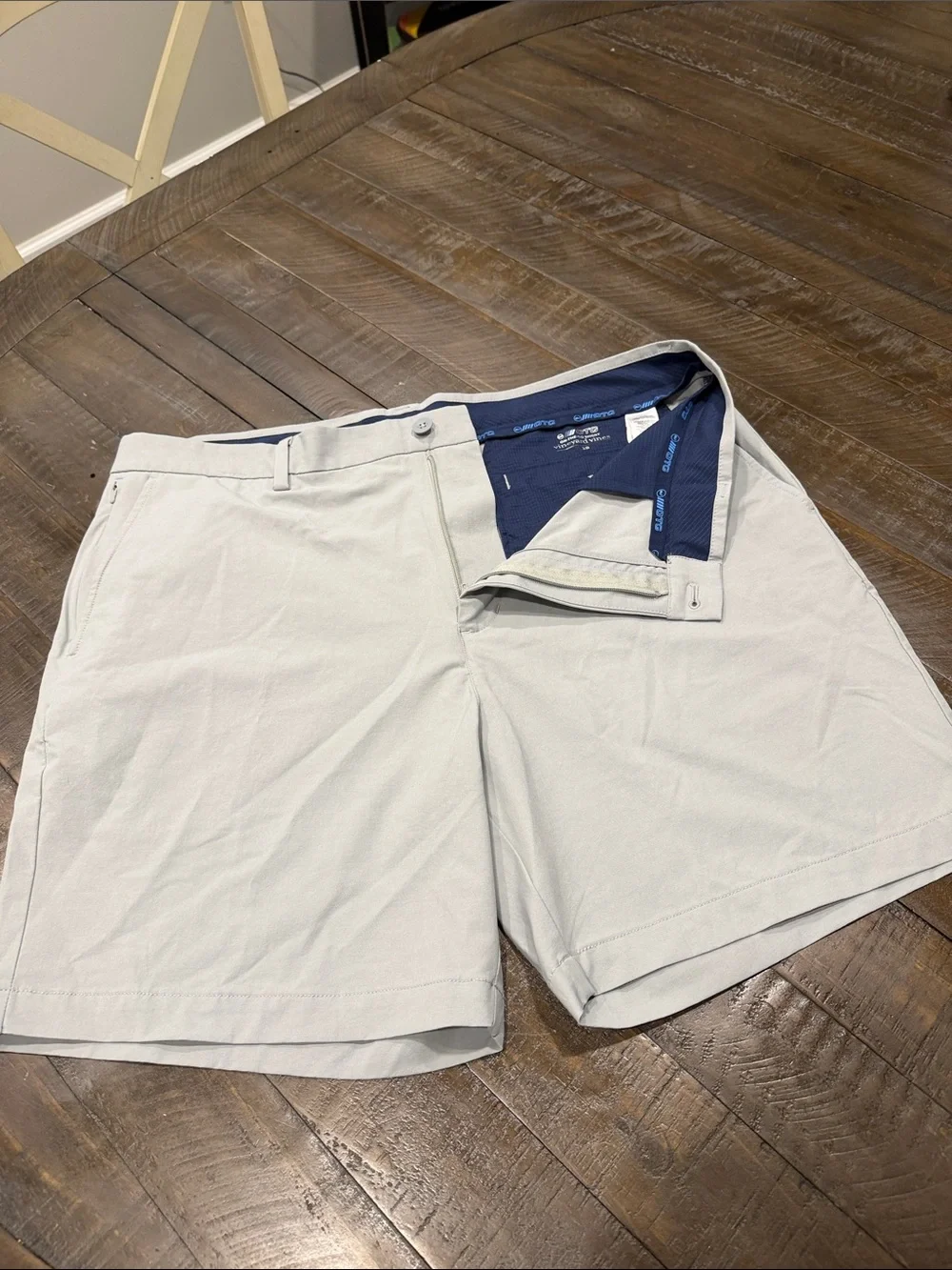 Vineyard Vines Light Gray Flat-Front Men's Shorts
